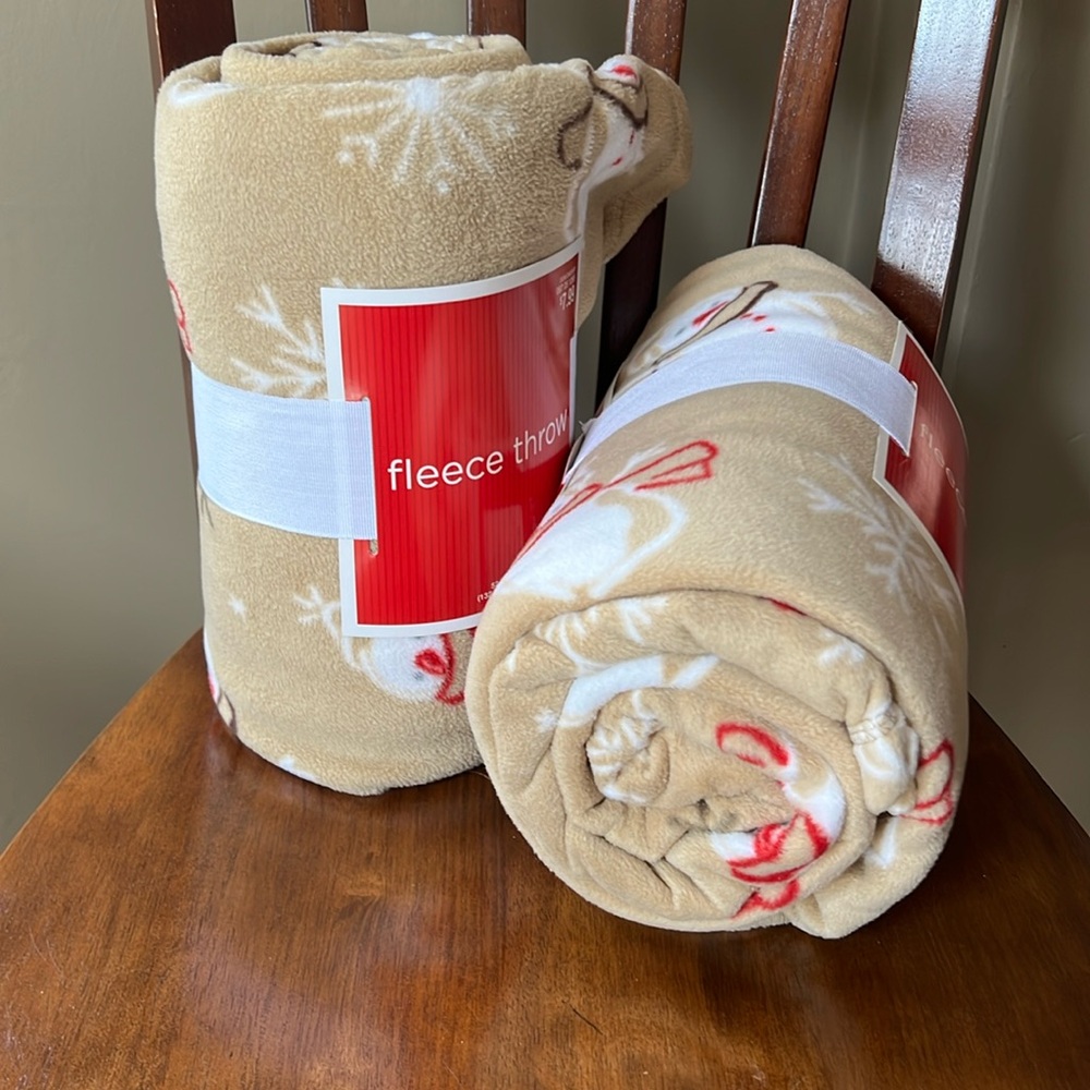 NWT Two Fleece Throws Winter snowflakes and snowmen 52” x  70” Lightweight